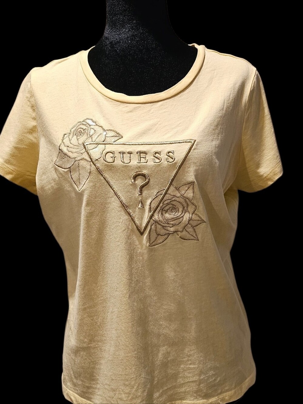 💖GUESS Light Yellow Short Sleeve with Embroidered Logo & Sequence Roses